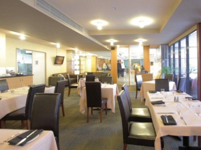 Nesuto Mounts Bay Aparthotel Пърт Екстериор снимка