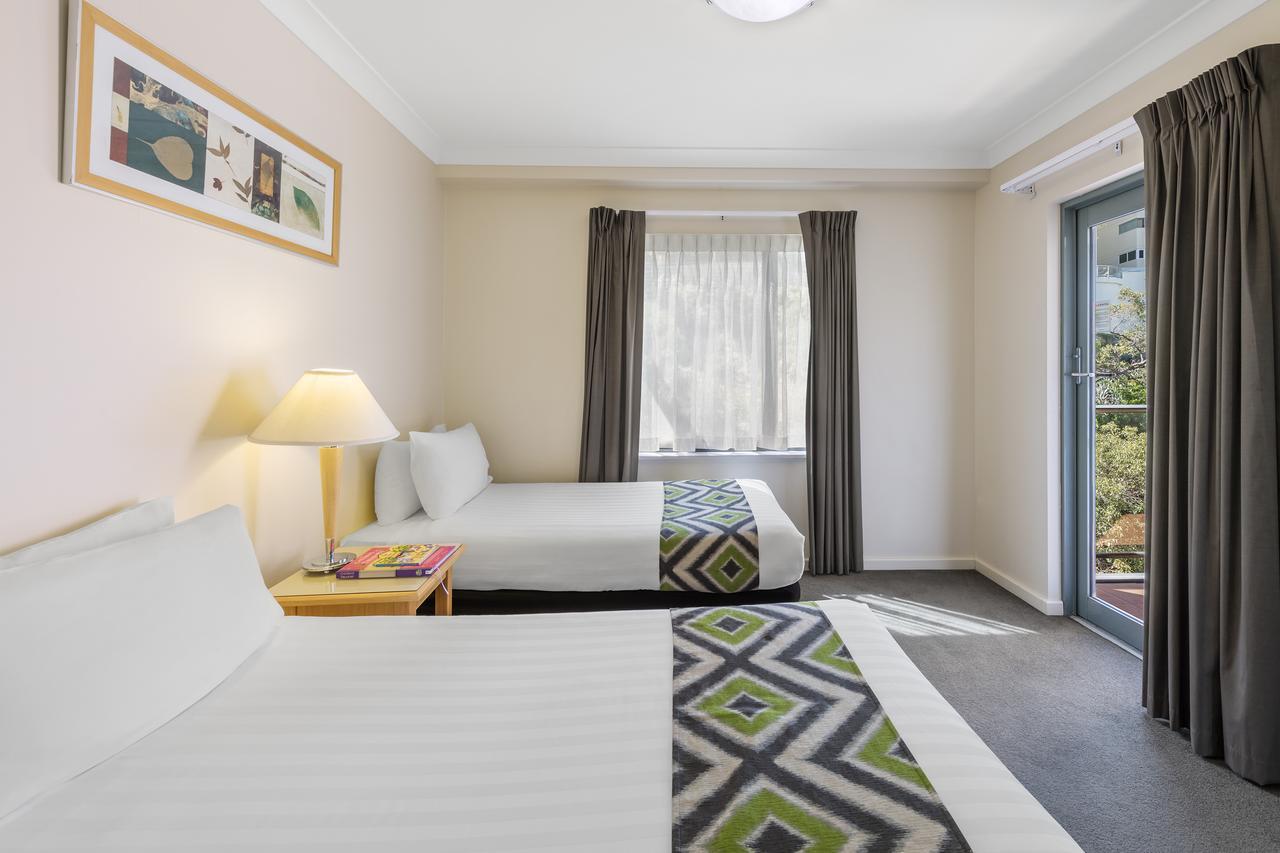 Nesuto Mounts Bay Aparthotel Пърт Екстериор снимка